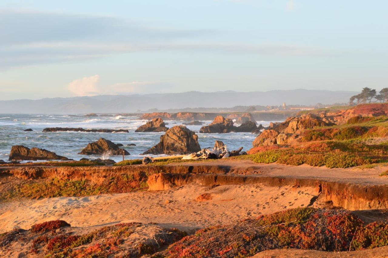 Motel Studio 9 Glass Beach Fort Bragg Exterior foto