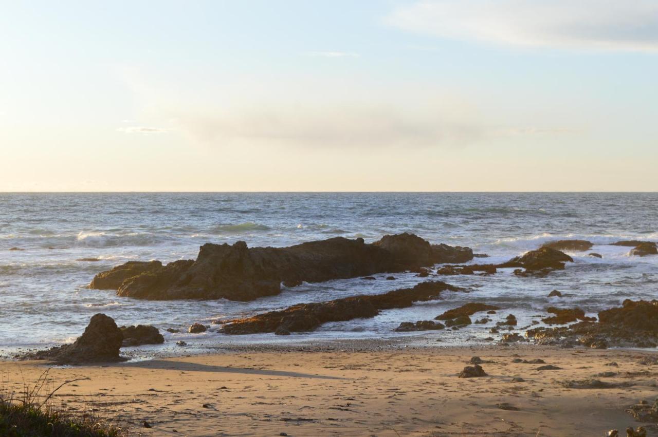 Motel Studio 9 Glass Beach Fort Bragg Exterior foto