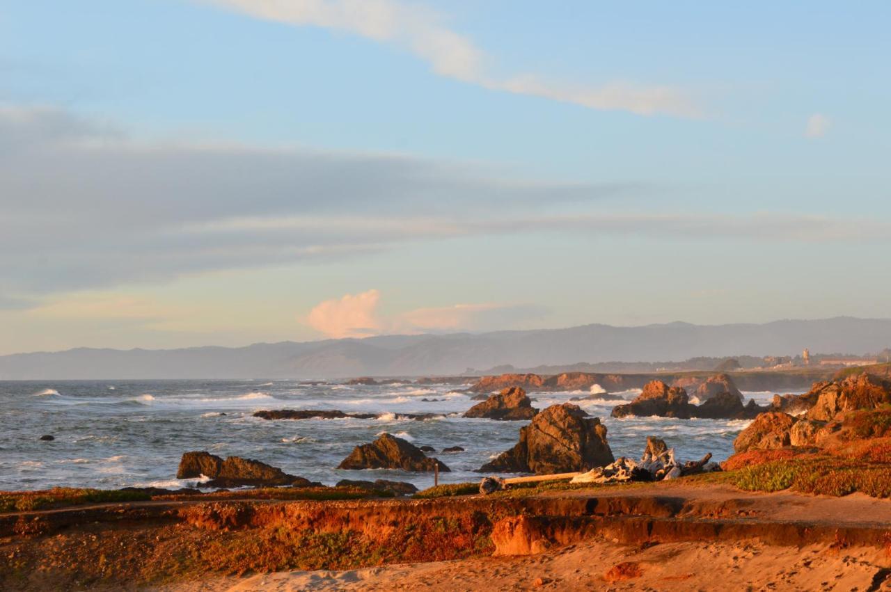 Motel Studio 9 Glass Beach Fort Bragg Exterior foto